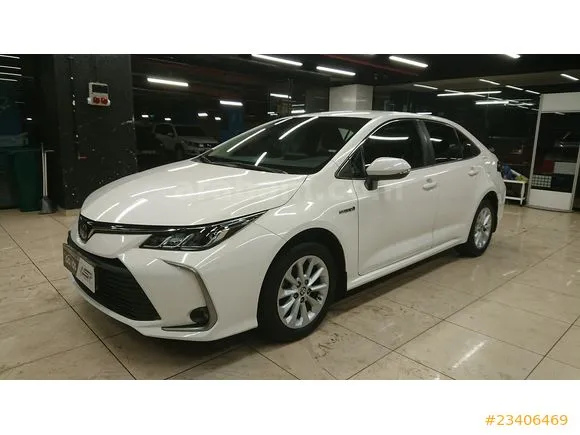 Toyota Corolla 1.8 Hybrid Dream Image 3